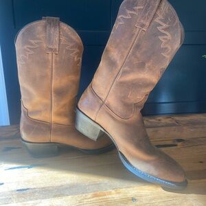 Ariat Distressed Brown Western Boots Sz 9.5D